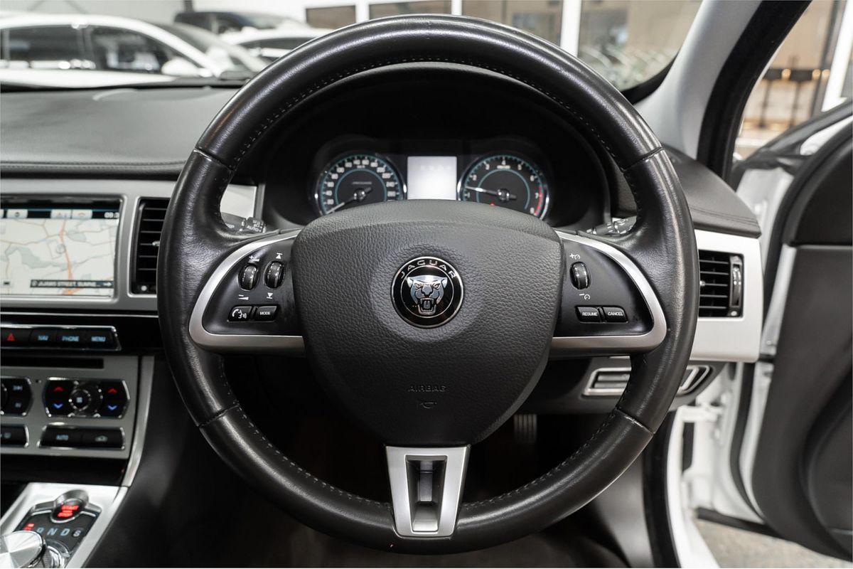 2014 Jaguar XF Luxury X250