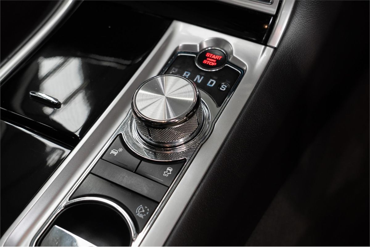 2014 Jaguar XF Luxury X250