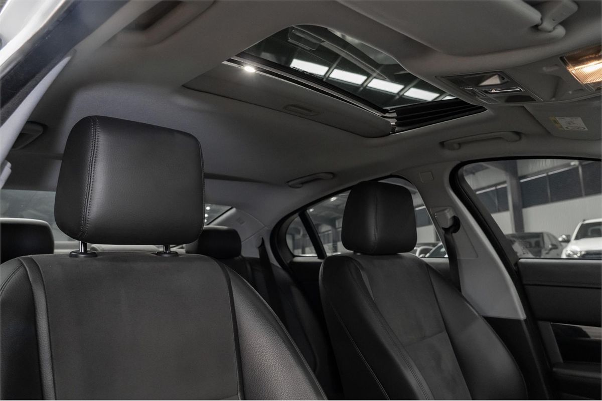 2014 Jaguar XF Luxury X250