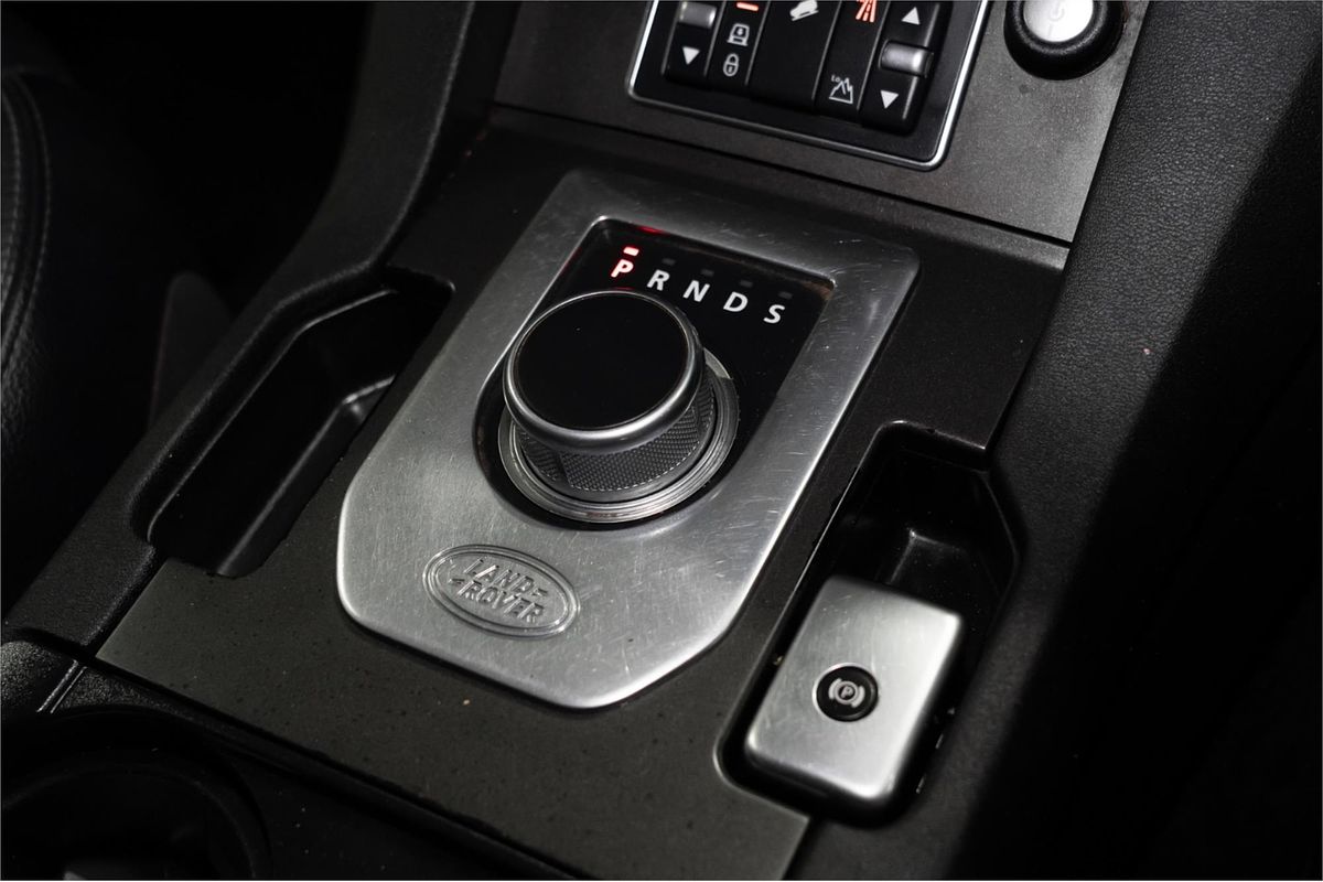 2015 Land Rover Discovery SDV6 HSE Series 4