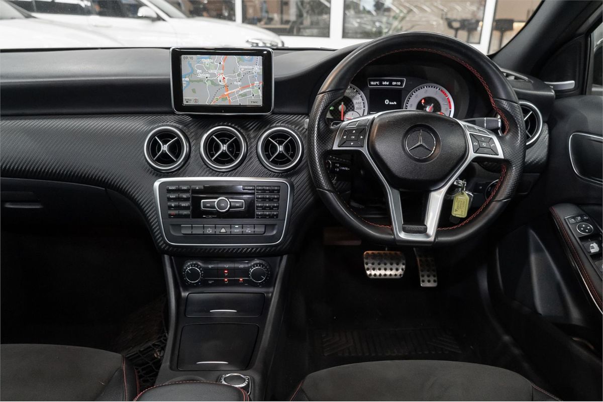 2013 Mercedes-Benz A-Class A200 W176