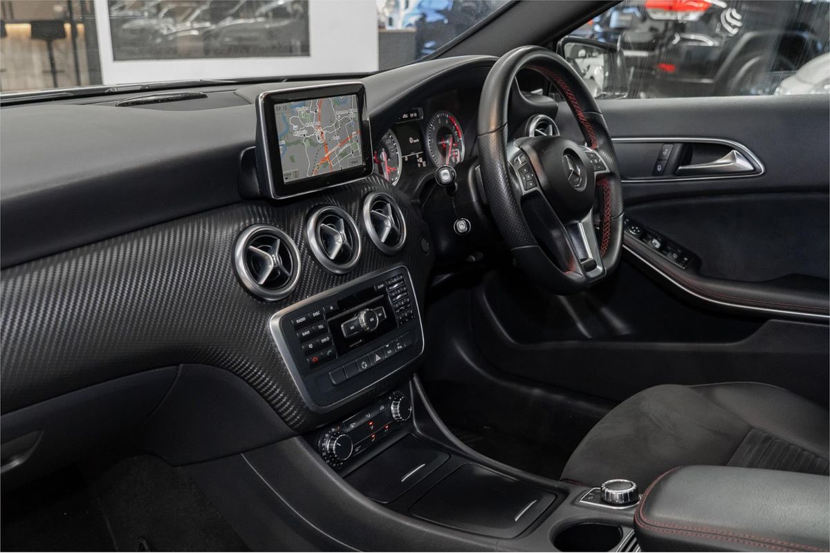 2013 Mercedes-Benz A-Class A200 W176