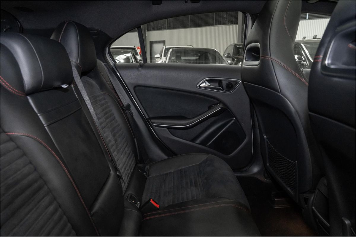 2013 Mercedes-Benz A-Class A200 W176