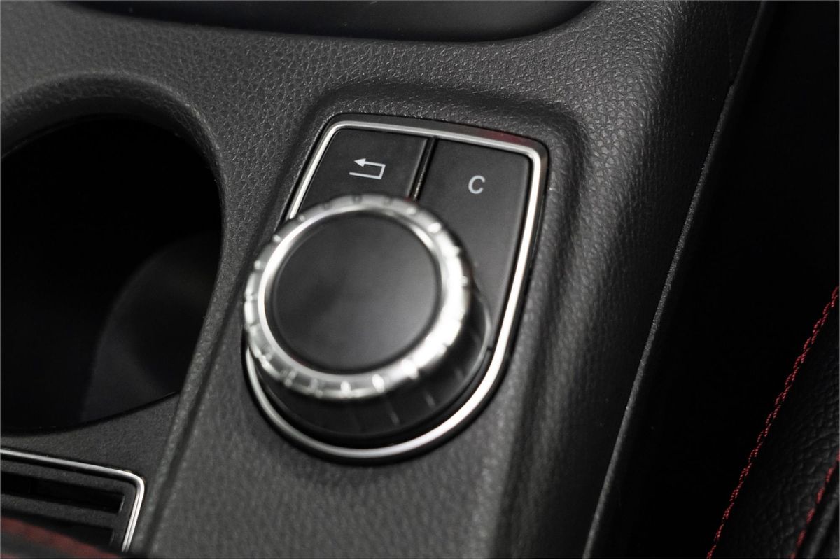 2013 Mercedes-Benz A-Class A200 W176