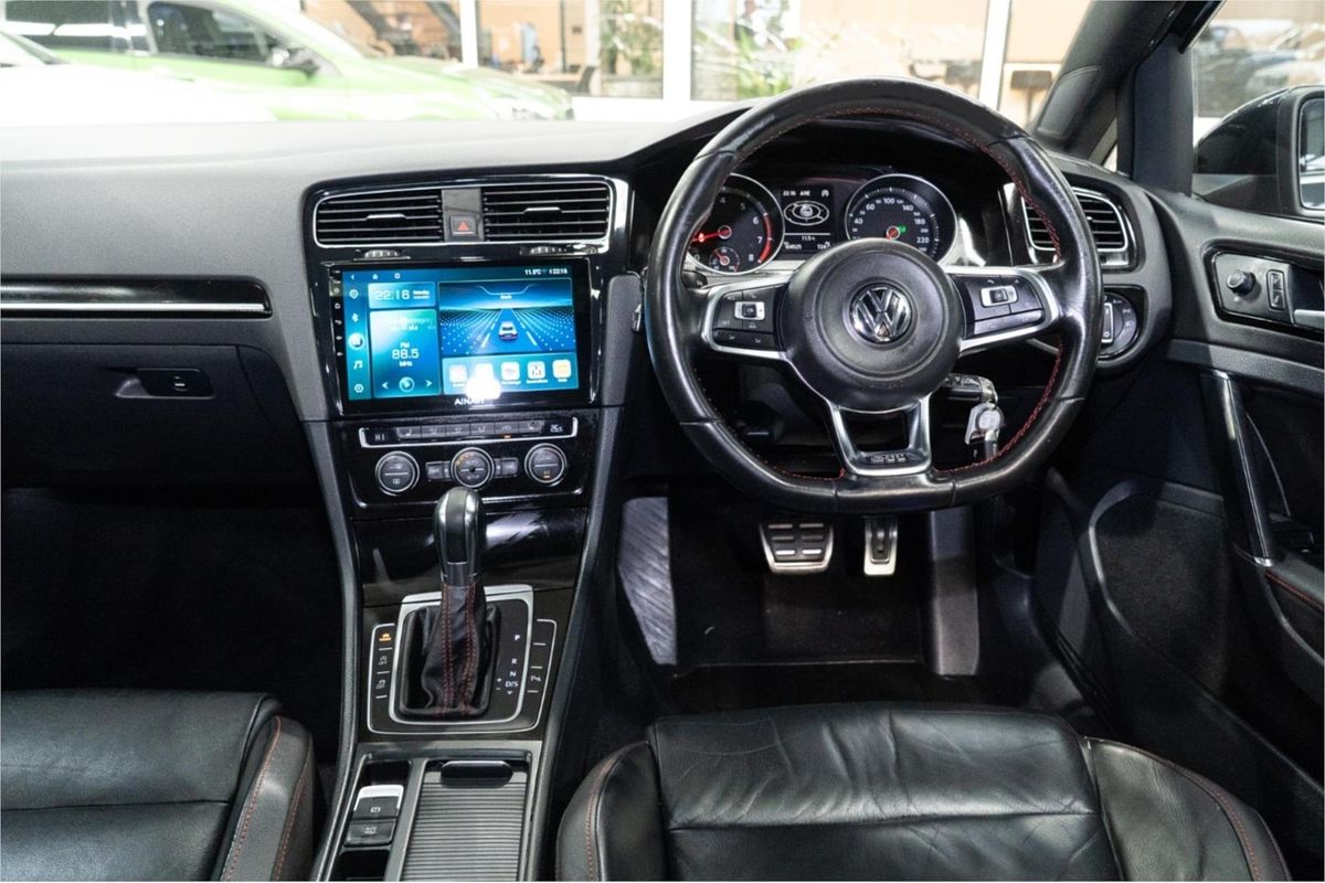 2013 Volkswagen Golf GTI 7