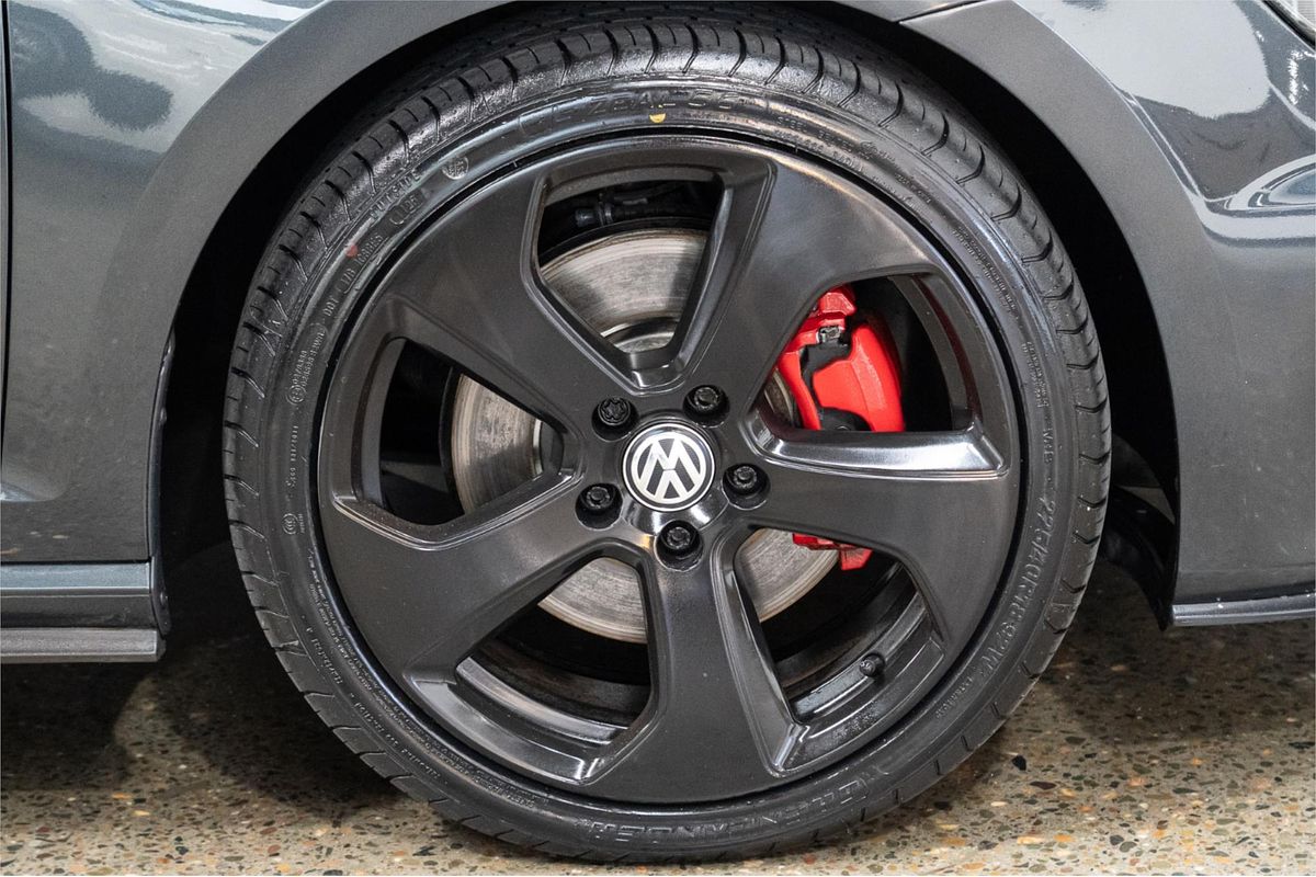 2013 Volkswagen Golf GTI 7