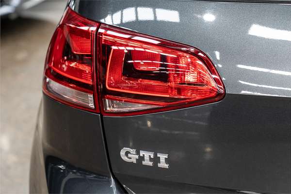 2013 Volkswagen Golf GTI 7