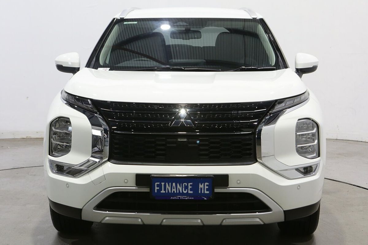 2024 Mitsubishi Outlander LS ZM