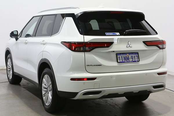 2024 Mitsubishi Outlander LS ZM