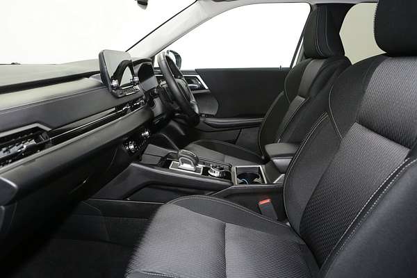 2024 Mitsubishi Outlander LS ZM