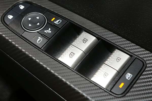 2024 Mitsubishi Outlander LS ZM