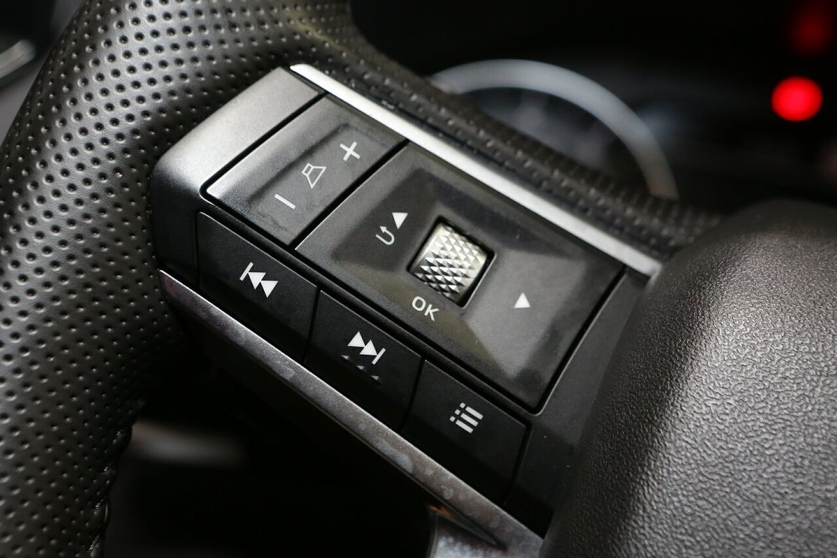 2024 Mitsubishi Outlander LS ZM