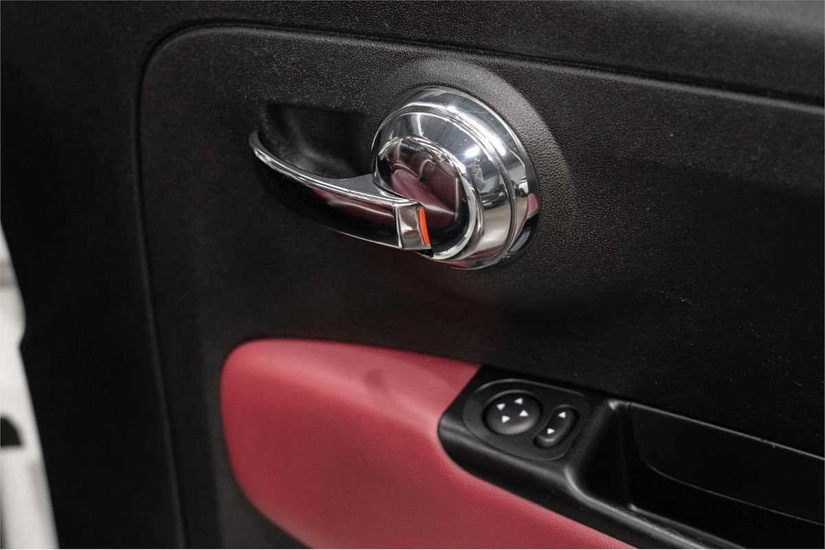 2019 Fiat 500C Lounge Series 6