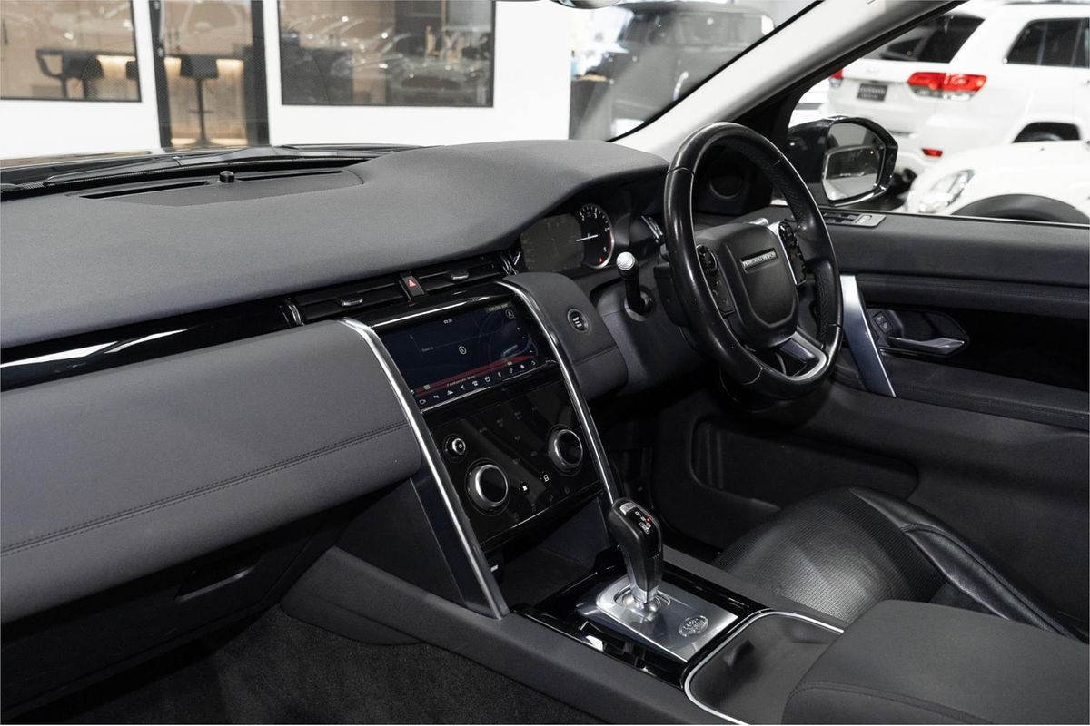 2020 Land Rover Discovery Sport D150 S L550