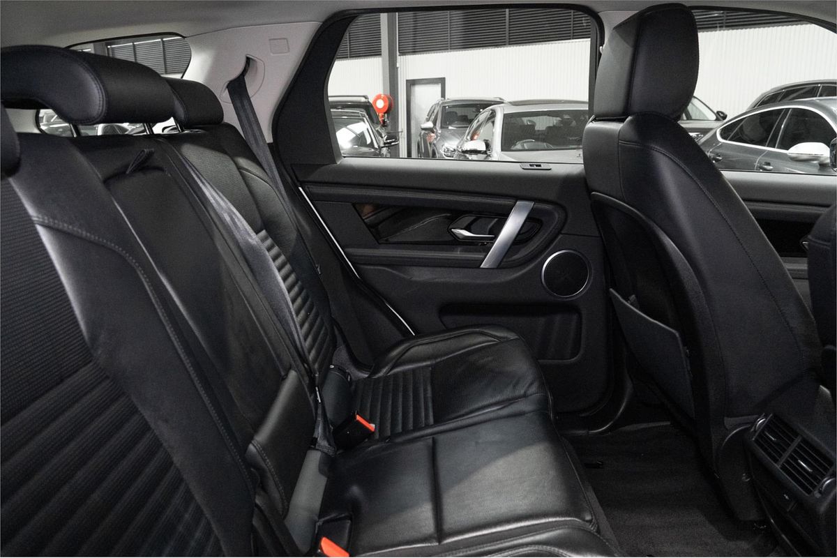 2020 Land Rover Discovery Sport D150 S L550