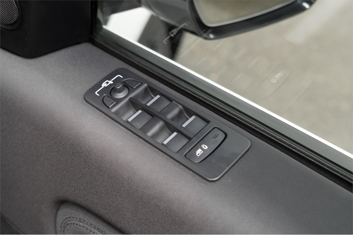 2020 Land Rover Discovery Sport D150 S L550