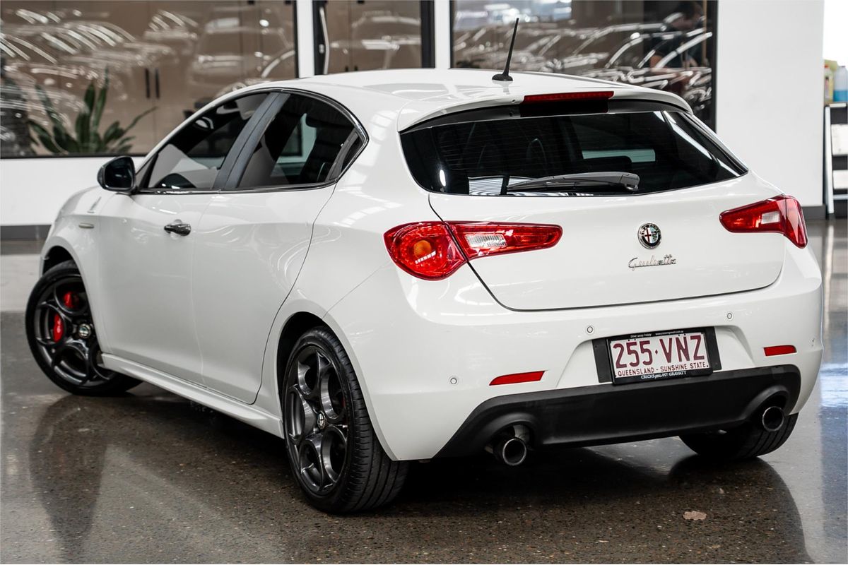 2015 Alfa Romeo Giulietta Quadrifoglio Verde Series 1