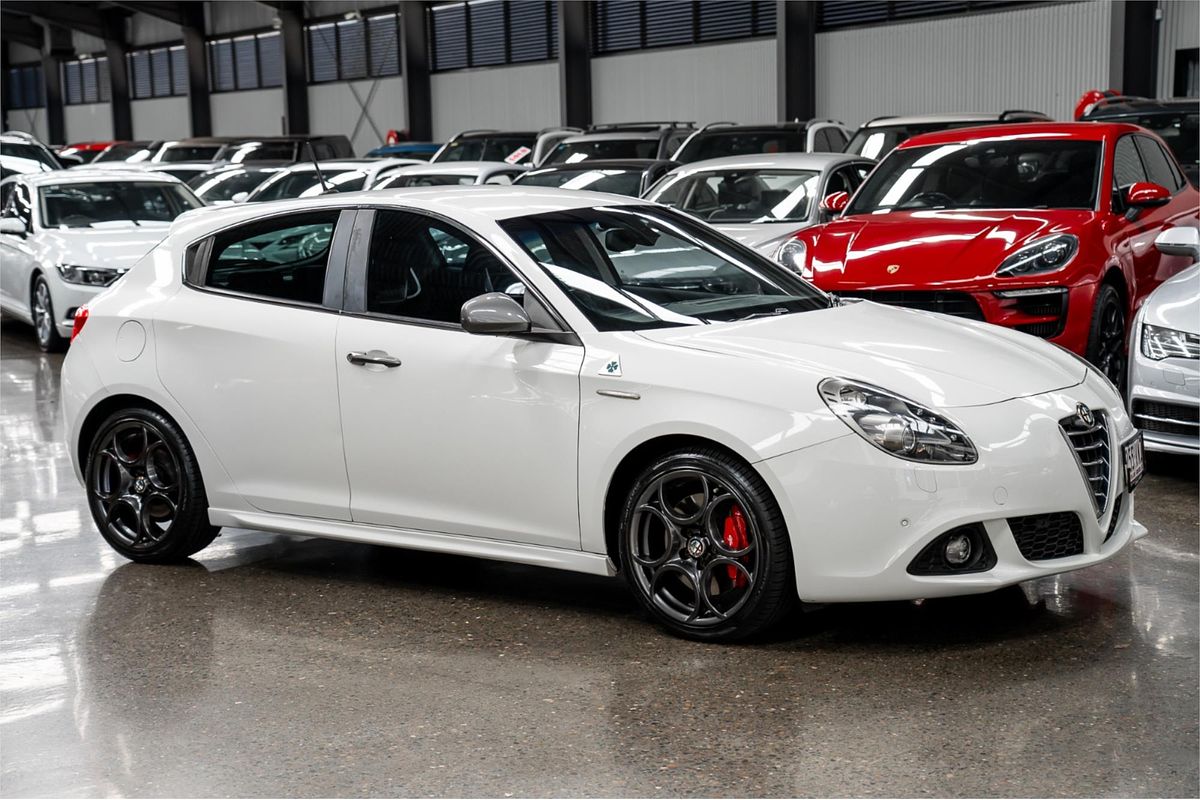 2015 Alfa Romeo Giulietta Quadrifoglio Verde Series 1