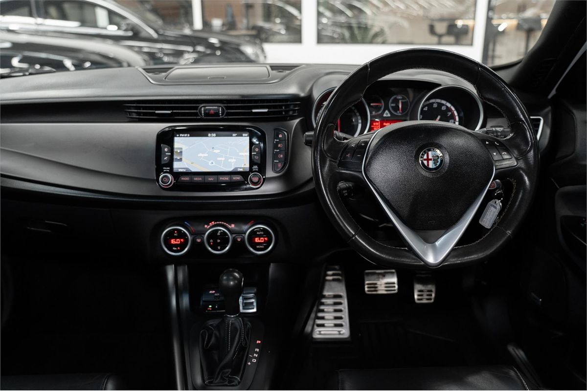 2015 Alfa Romeo Giulietta Quadrifoglio Verde Series 1