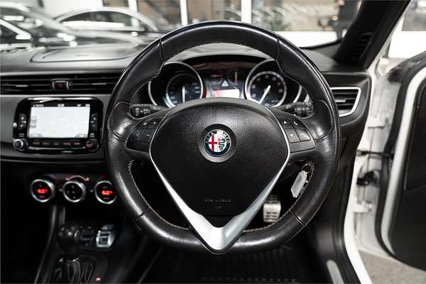 2015 Alfa Romeo Giulietta Quadrifoglio Verde Series 1