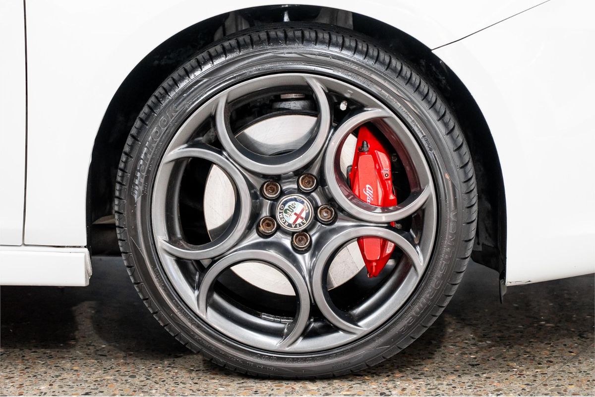 2015 Alfa Romeo Giulietta Quadrifoglio Verde Series 1