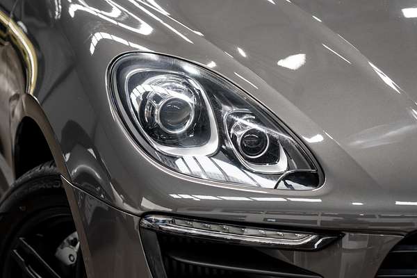 2015 Porsche Macan S 95B