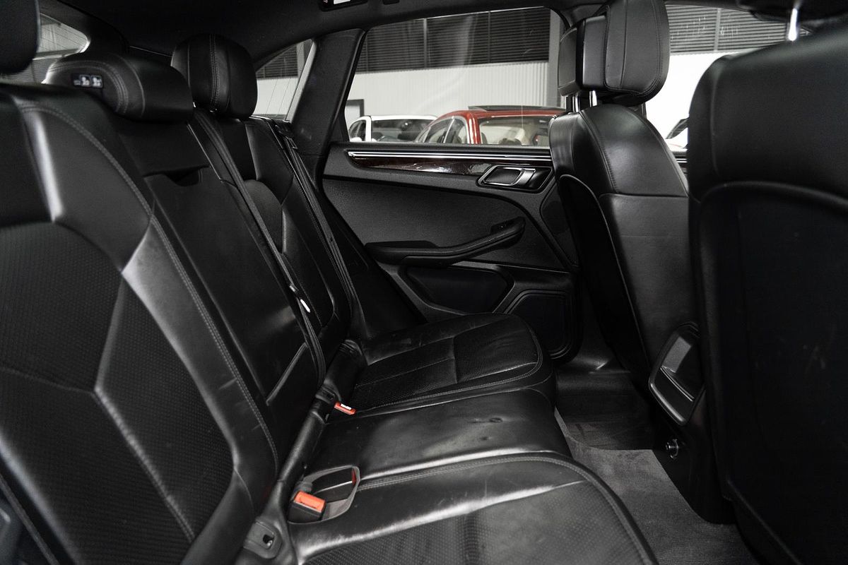 2015 Porsche Macan S 95B