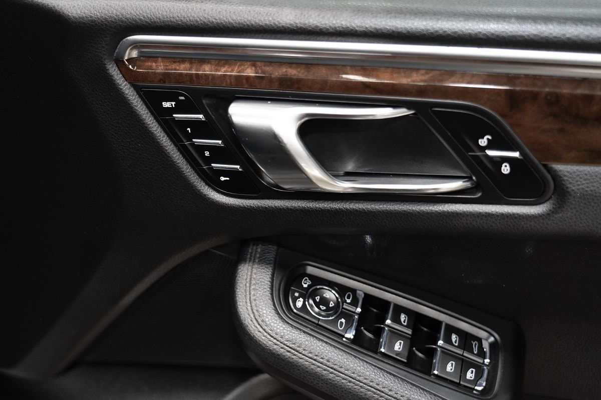 2015 Porsche Macan S 95B