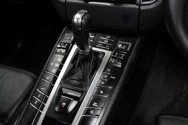 2015 Porsche Macan S 95B
