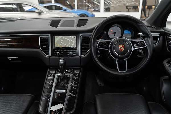 2015 Porsche Macan S 95B