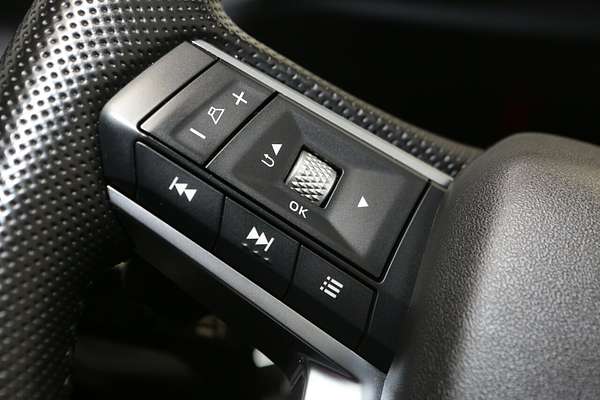 2022 Mitsubishi Outlander LS ZM