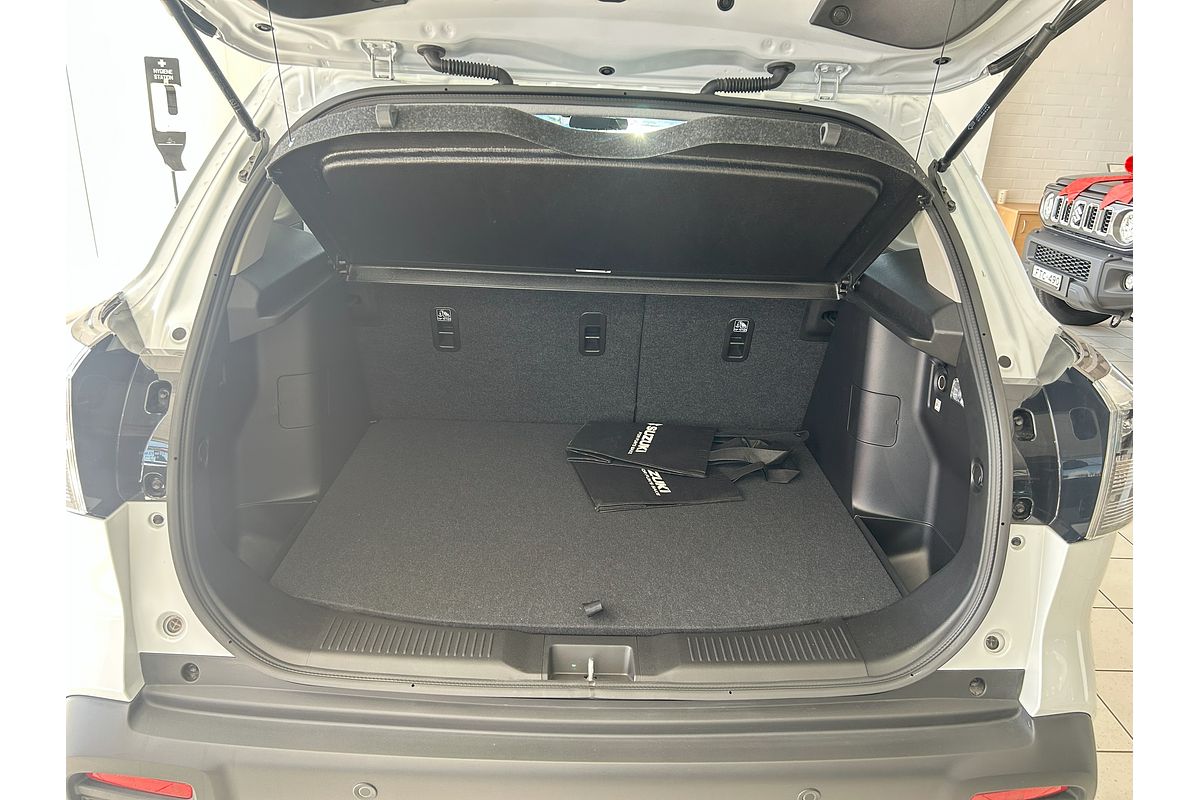 2023 Suzuki S-Cross Plus JYB