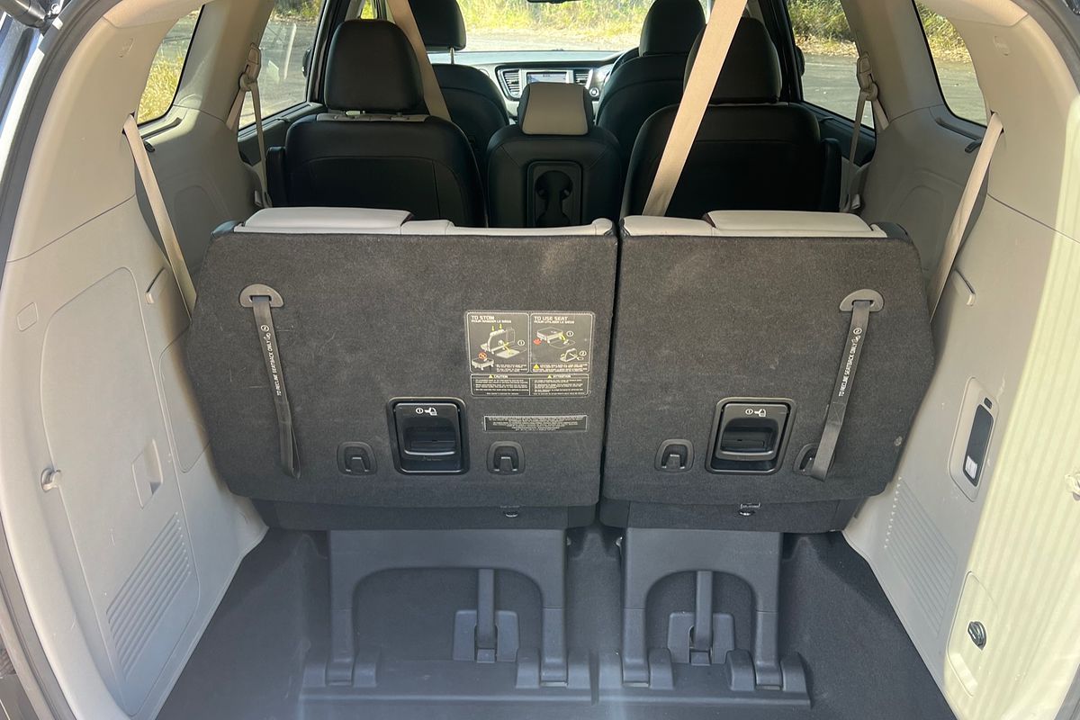 2018 Kia Carnival Platinum YP