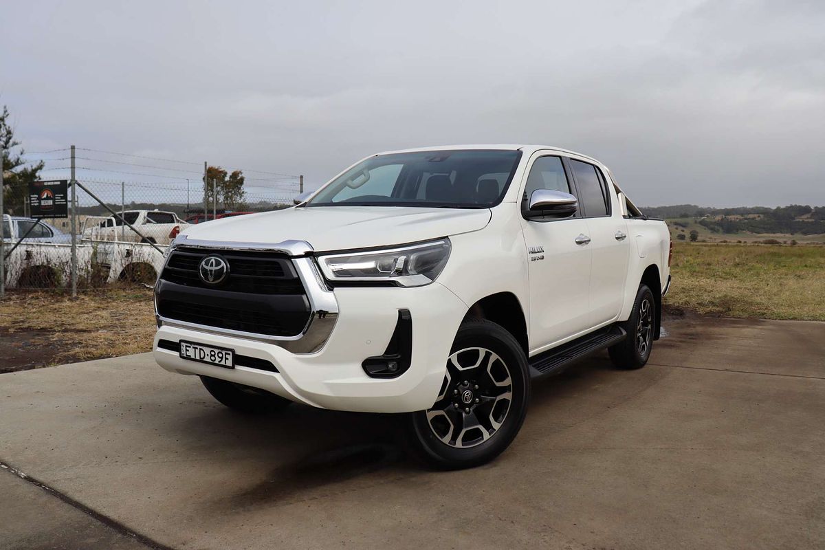 2022 Toyota Hilux SR5 GUN126R 4X4