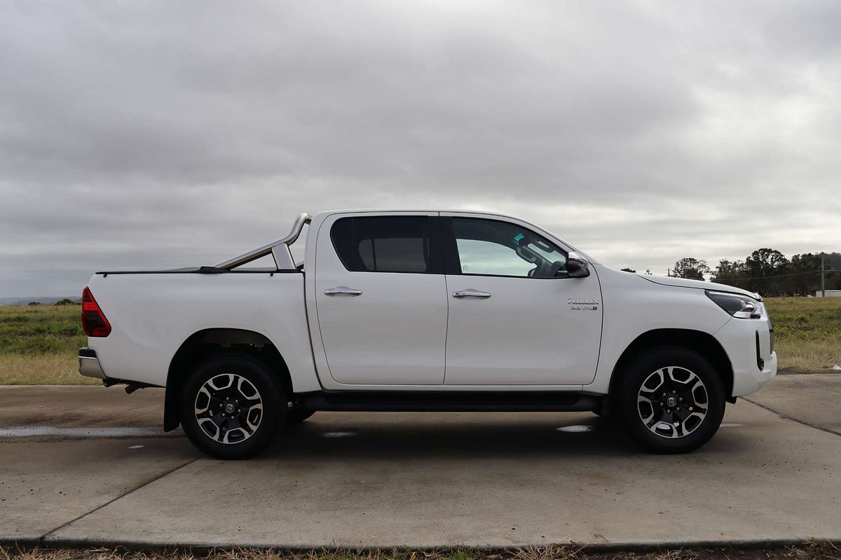 2022 Toyota Hilux SR5 GUN126R 4X4