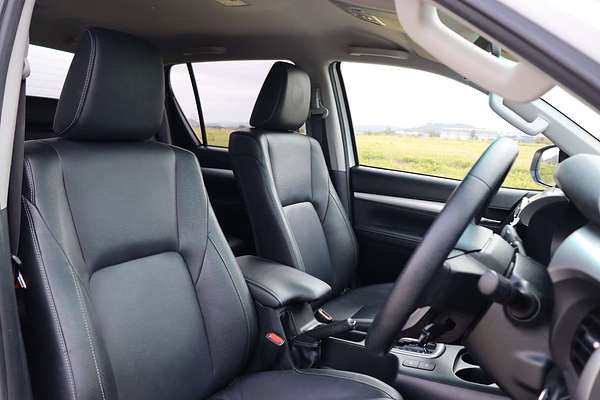 2022 Toyota Hilux SR5 GUN126R 4X4
