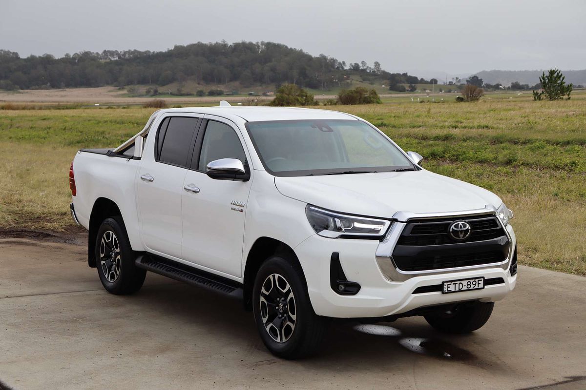 2022 Toyota Hilux SR5 GUN126R 4X4