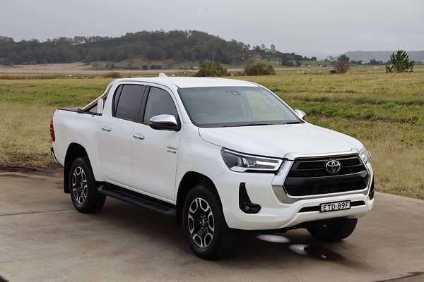 2022 Toyota Hilux SR5 GUN126R 4X4