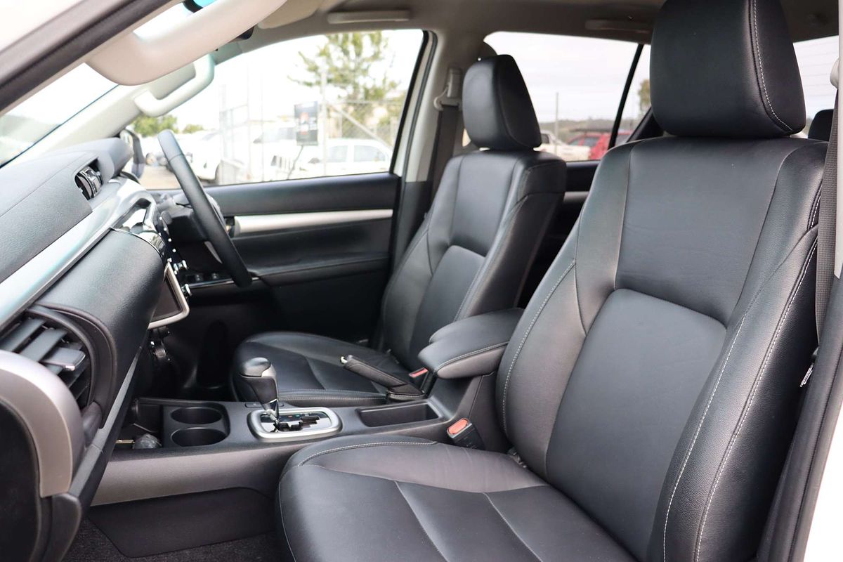 2022 Toyota Hilux SR5 GUN126R 4X4
