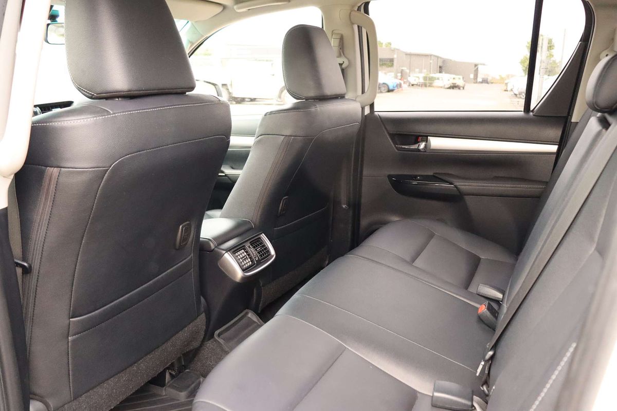 2022 Toyota Hilux SR5 GUN126R 4X4