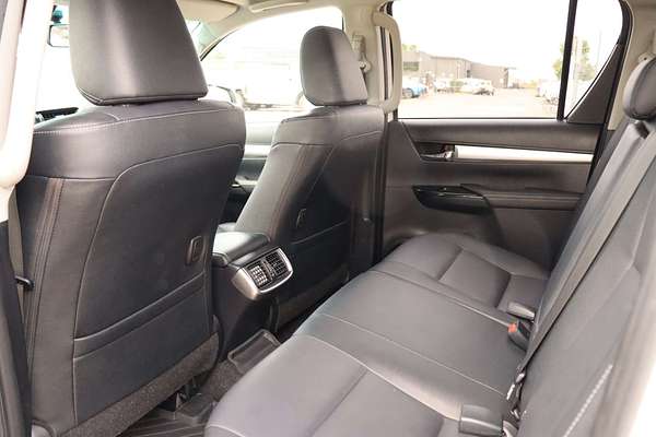 2022 Toyota Hilux SR5 GUN126R 4X4
