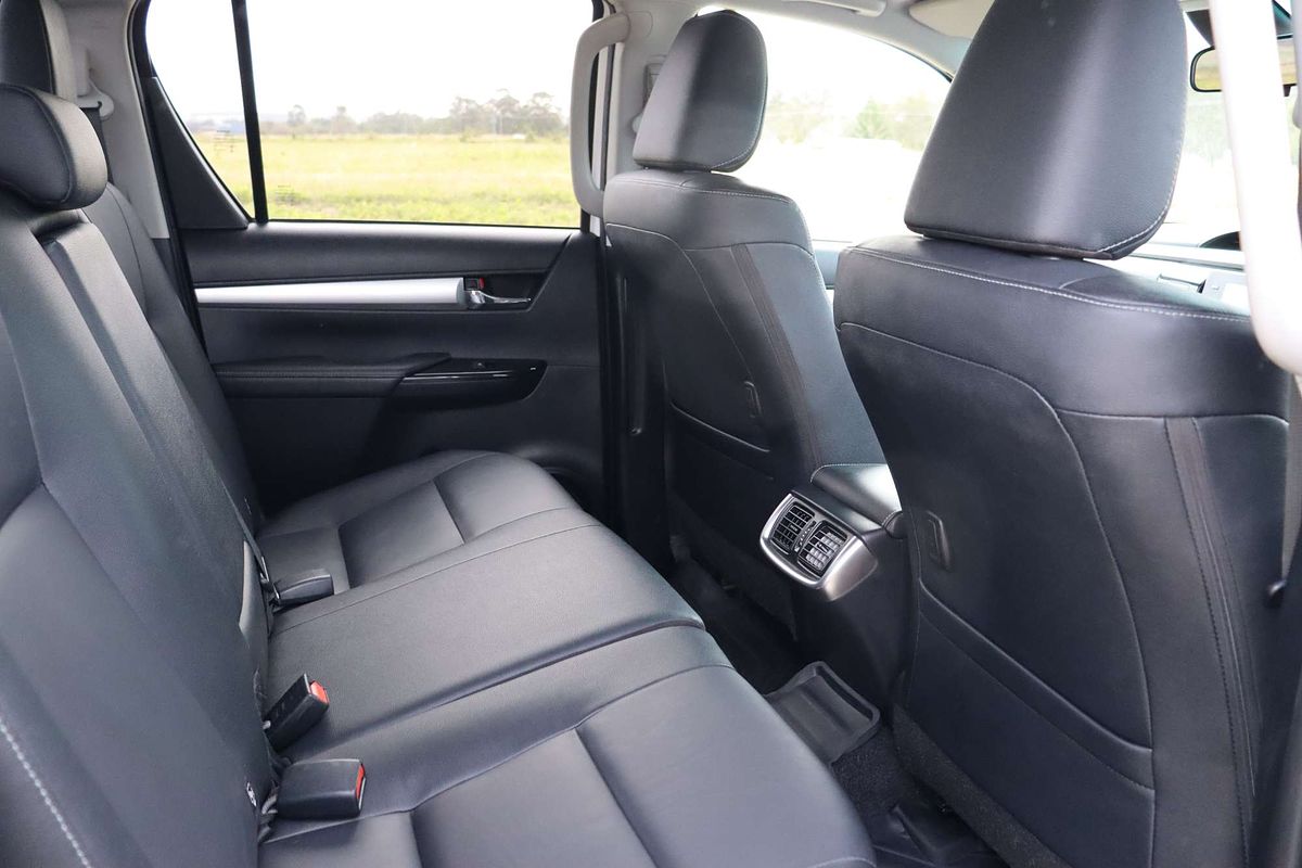 2022 Toyota Hilux SR5 GUN126R 4X4