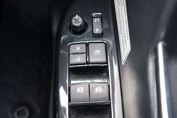 2022 Toyota Hilux SR5 GUN126R 4X4
