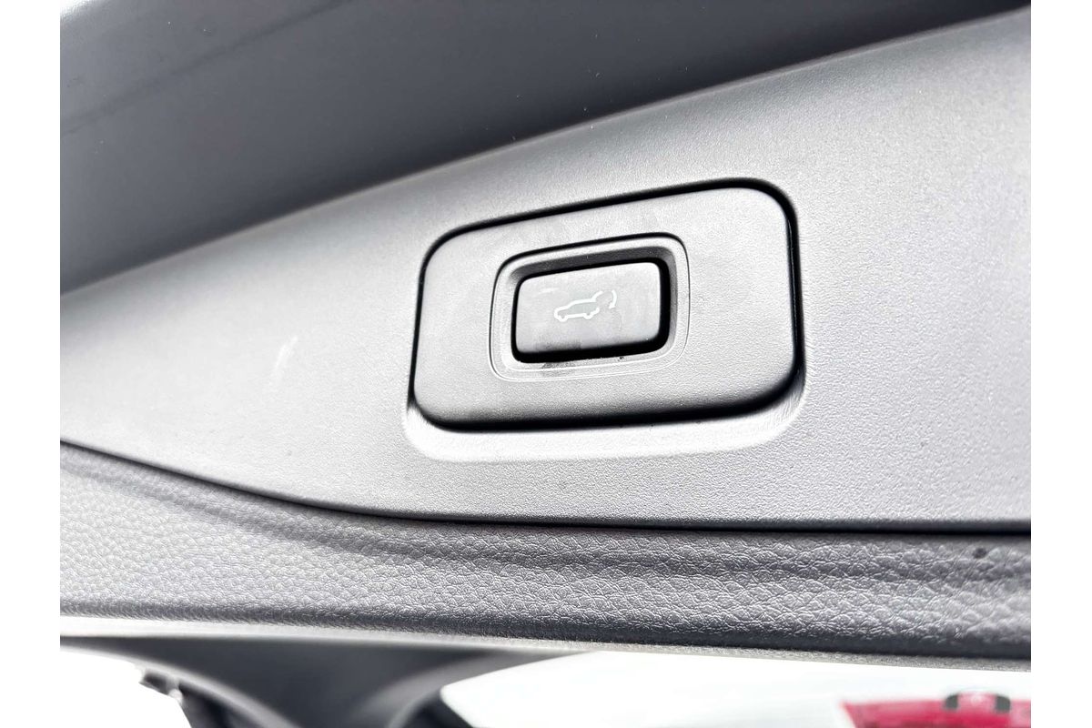 2024 Isuzu MU-X LS-U