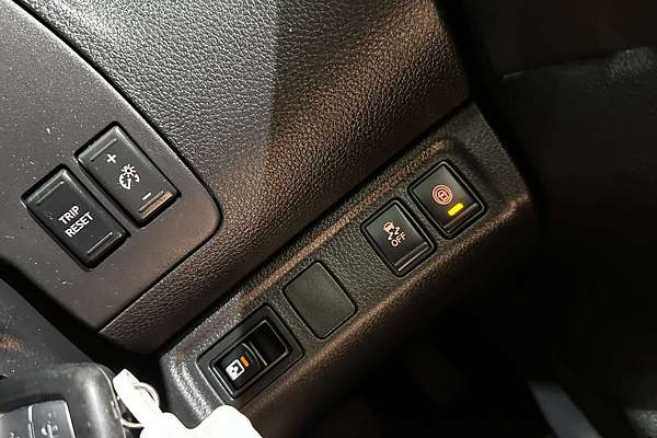 2021 Nissan Navara ST D23 Rear Wheel Drive