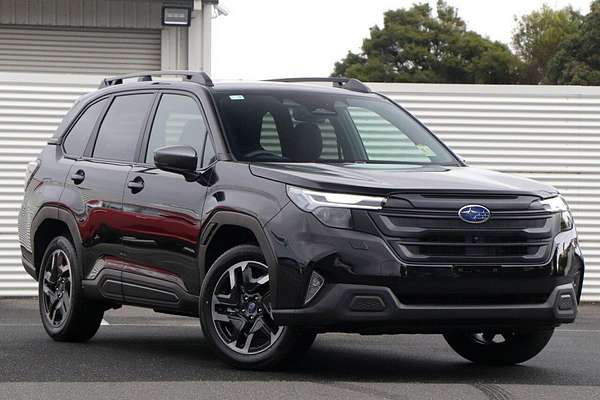 2025 Subaru Forester Premium S6