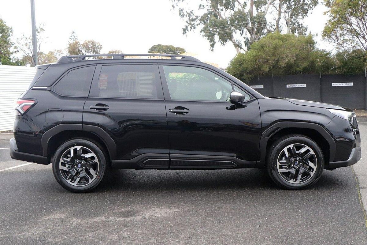 2025 Subaru Forester Premium S6
