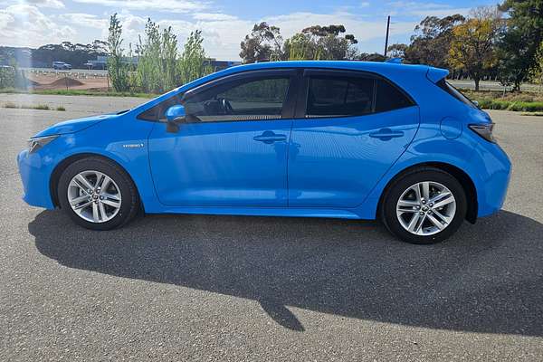 2022 Toyota Corolla SX Hybrid ZWE211R