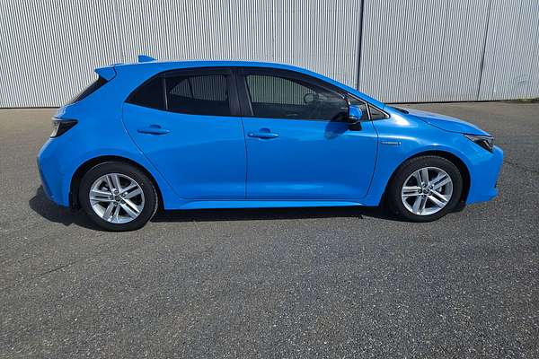 2022 Toyota Corolla SX Hybrid ZWE211R