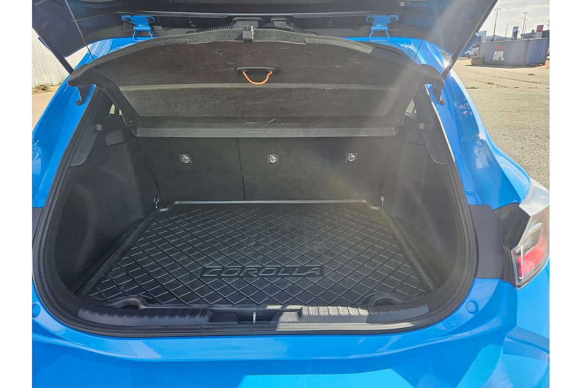 2022 Toyota Corolla SX Hybrid ZWE211R